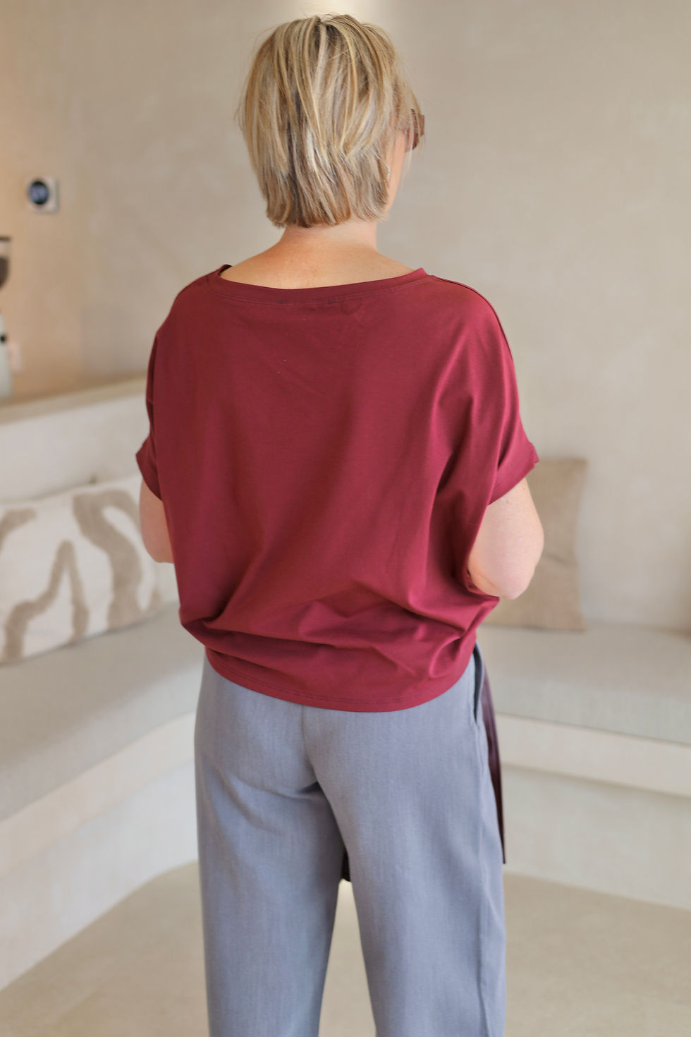 Thumbnail: 73871 Bordeaux t-shirt met boothals Black Rose