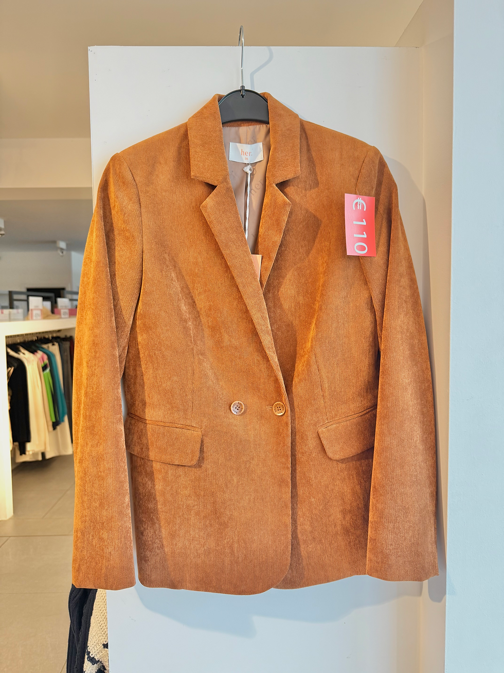 Thumbnail: 52523 Camelkleurige blazer Her.