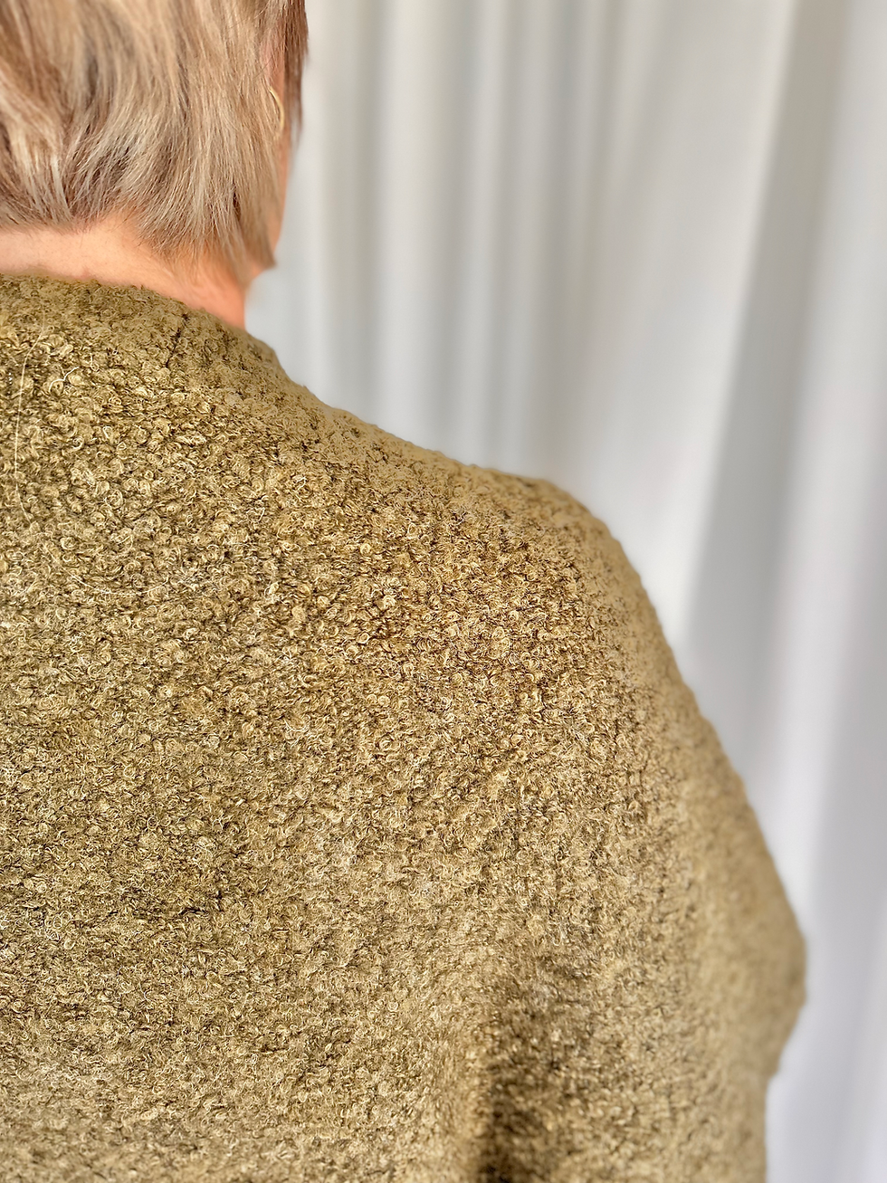 Thumbnail: 62168 Kakigroene lange zachte teddy cardigan Senso