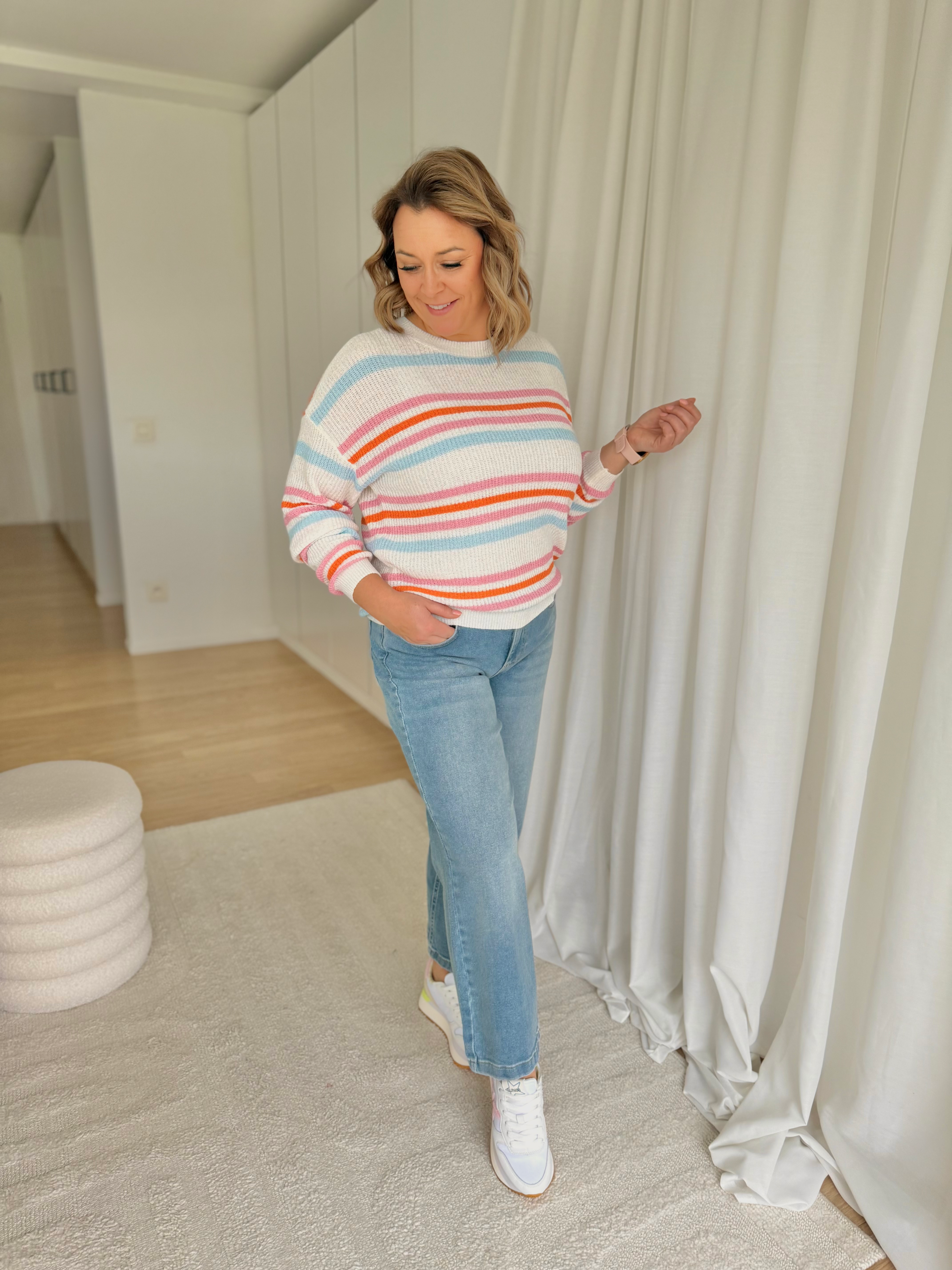 65652 Witte katoenen trui met multicolor strepen Vila Joy