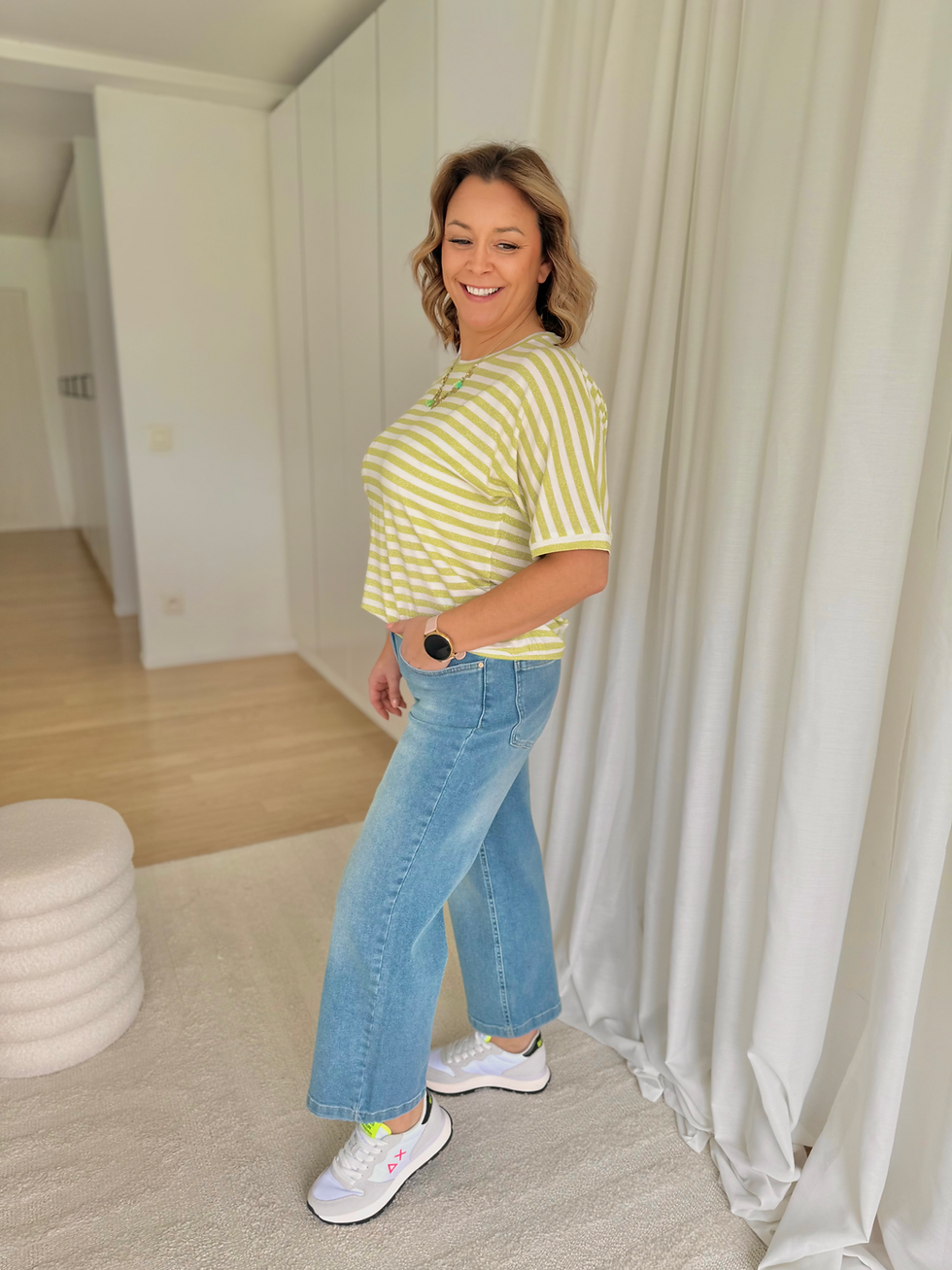 Thumbnail: 66295 Jeans in lichte washing wijde pijp kort model 'Eve cropped' Para Mi