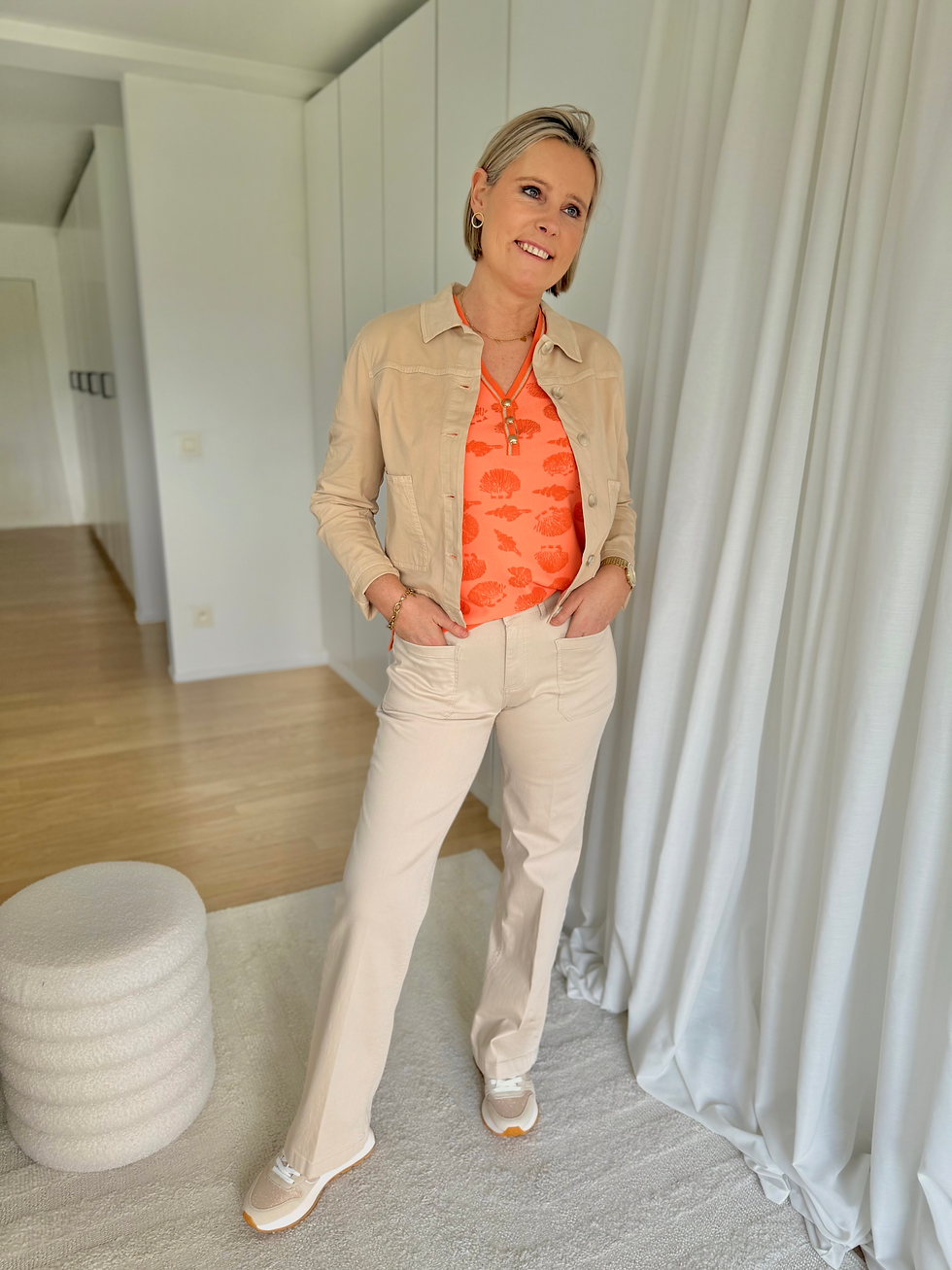 Thumbnail: 66270 Beige jeans met zakken model 'Eve pocket' van Para Mi