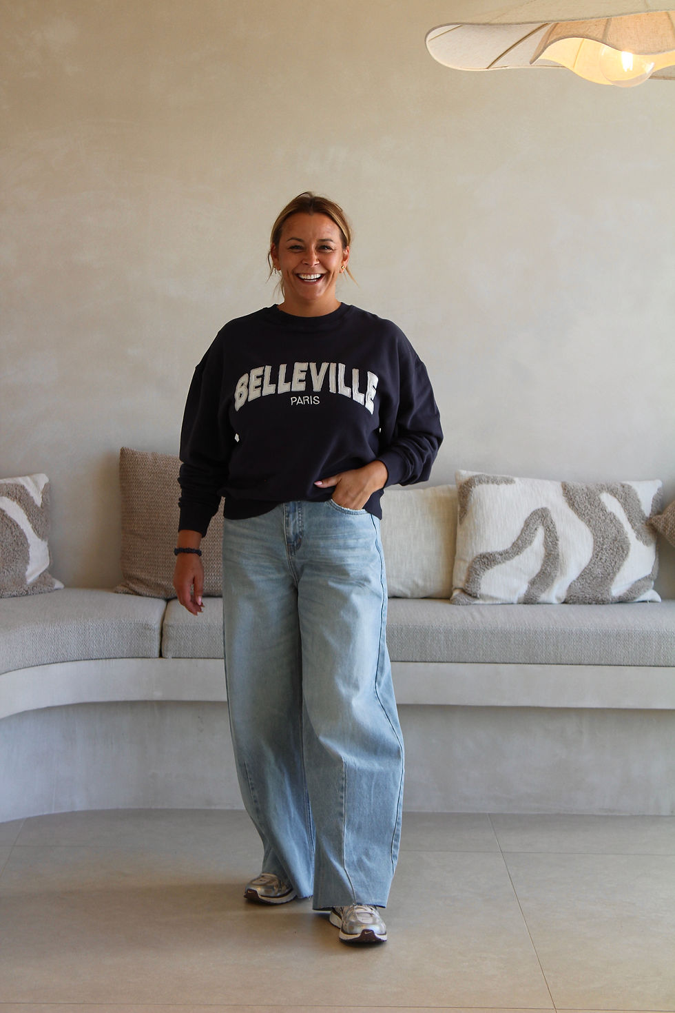 Thumbnail: 71249 Donkerblauwe oversized sweater “Belleville” van Circle Of Trust