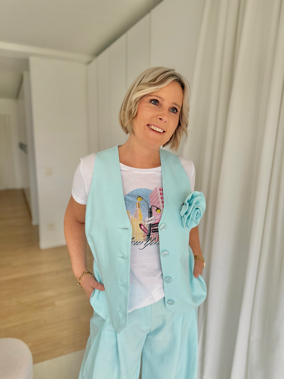 Thumbnail: 65702 Wit t-shirt met print in strass 'New York' Liu Jo