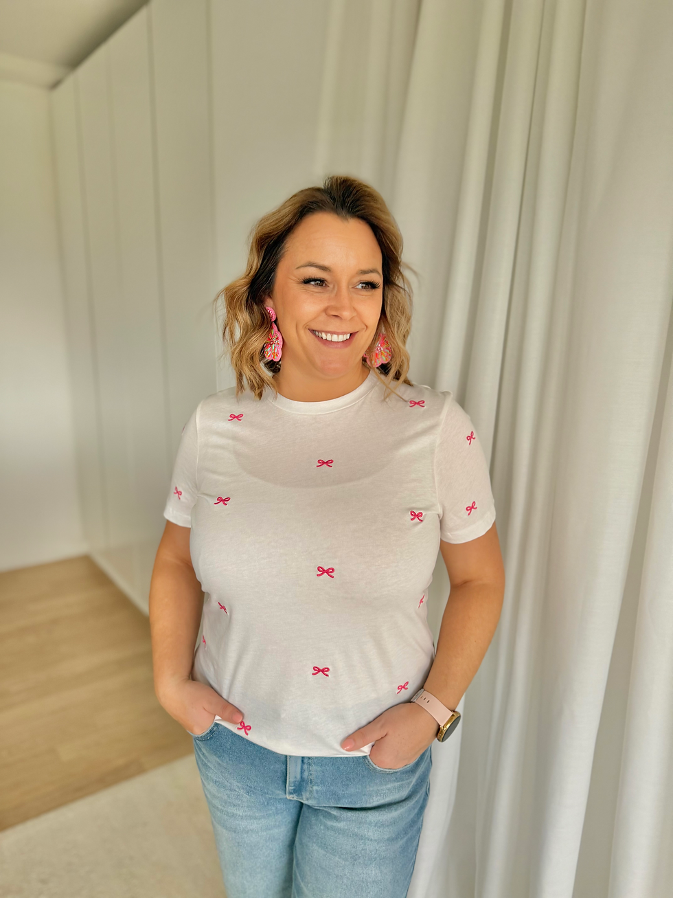 Thumbnail: 65506 Wit t-shirt met roze strikjes-patroon Ichi