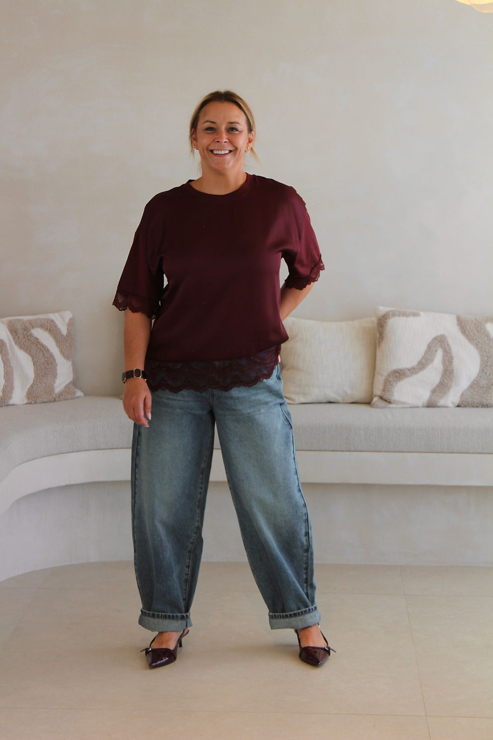 Thumbnail: 71699 Bordeaux katoenen t-shirt satijn-look met kant Esqualo