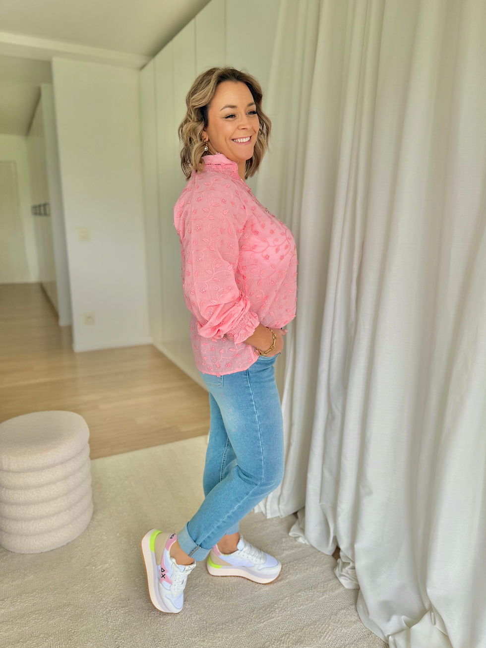Thumbnail: 65914 Lichtroze broderie blouse met fijn motief CSL