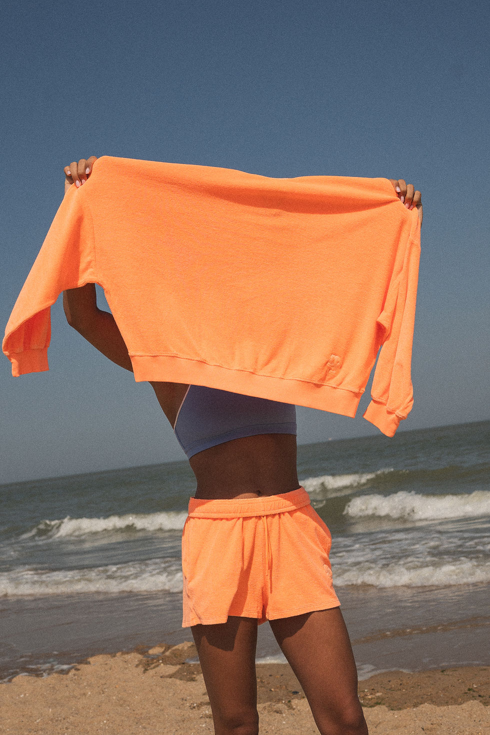 Thumbnail: 69516 Fluo oranje trui in badstof DouDoun