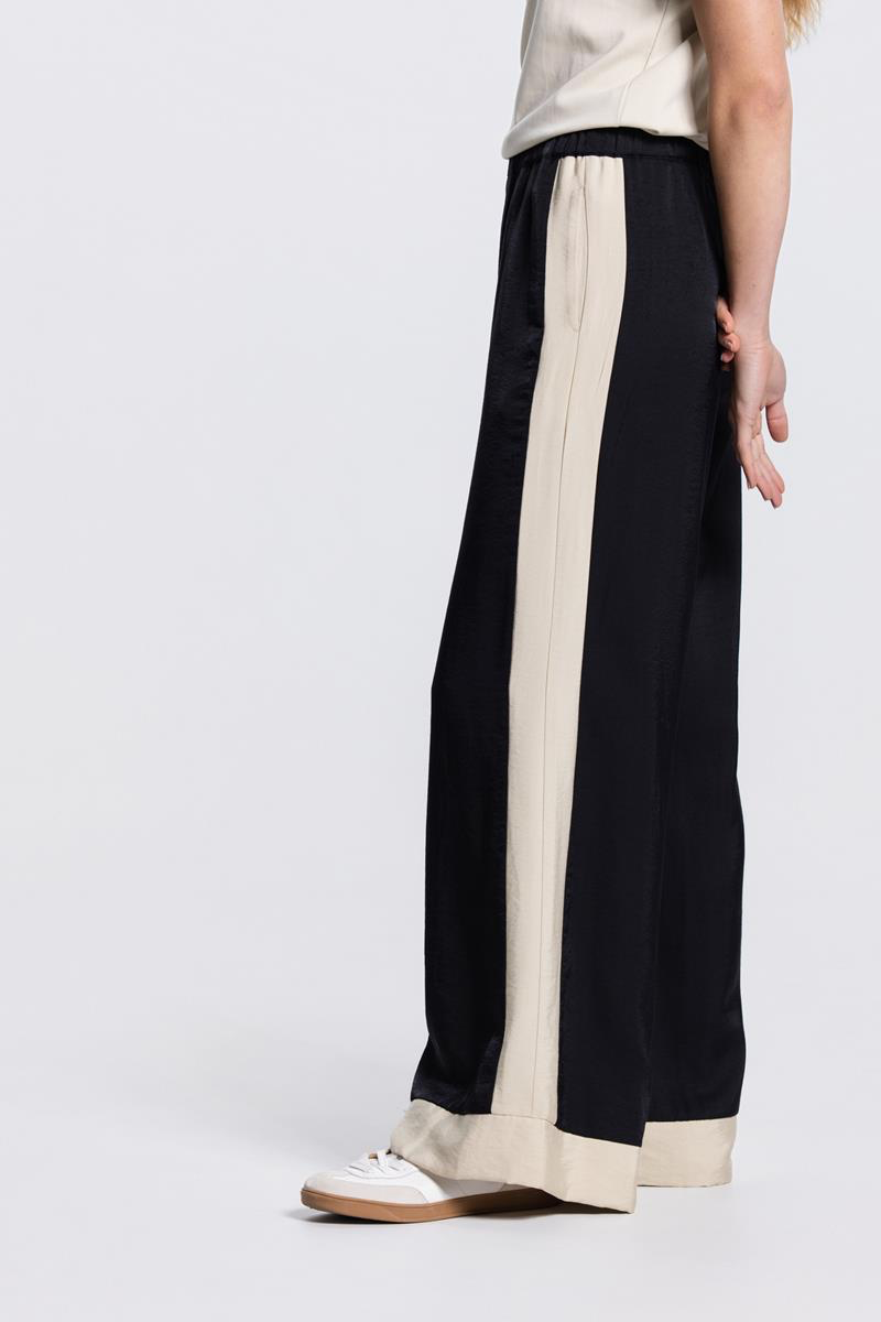 Thumbnail: 70398 Zwarte/beige broek olene Jansen Amsterdam