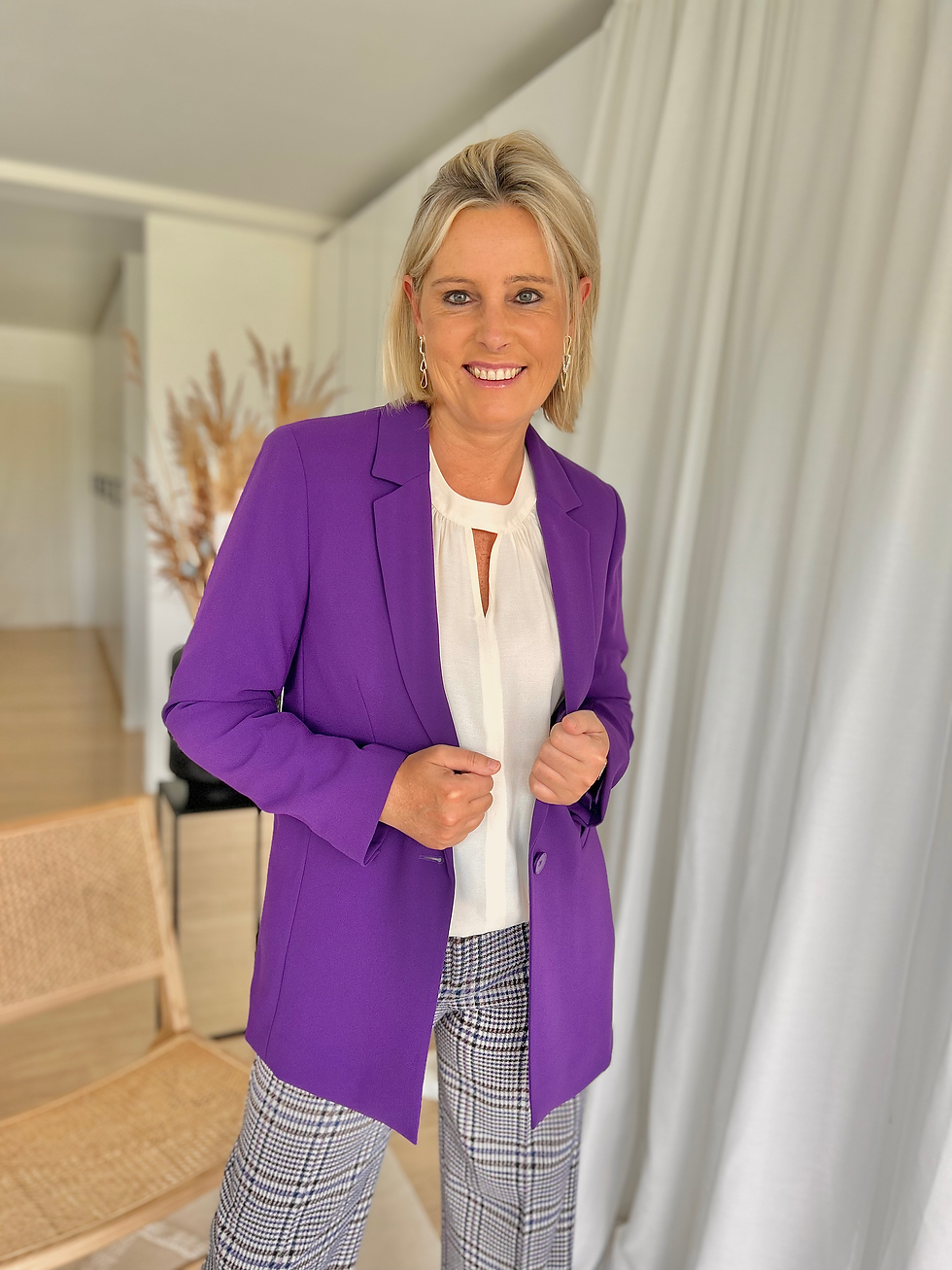Thumbnail: 62349 Donkerpaars blazer langer model Comma
