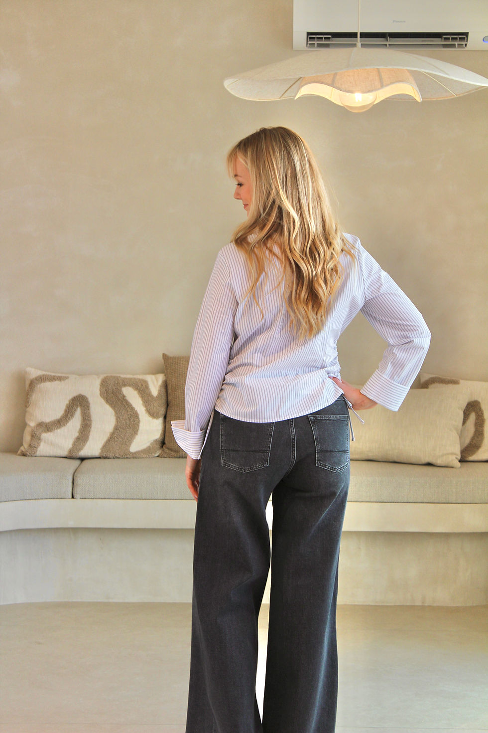 Thumbnail: 69401 Lichtgrijs gestreepte blouse YAYA
