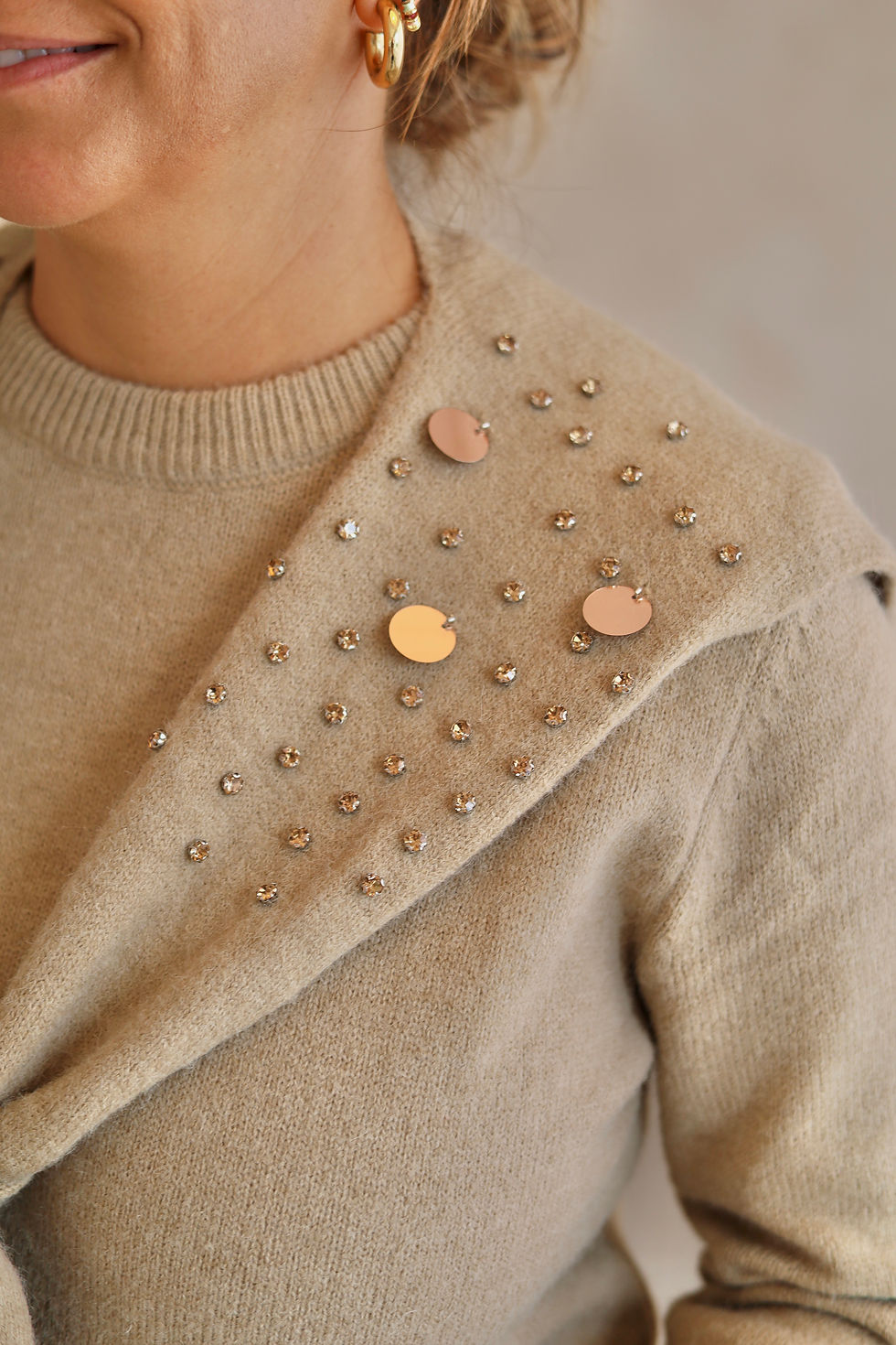 Thumbnail: 72370 Beige trui met bijpassende sjaal inclusief C&S The Label