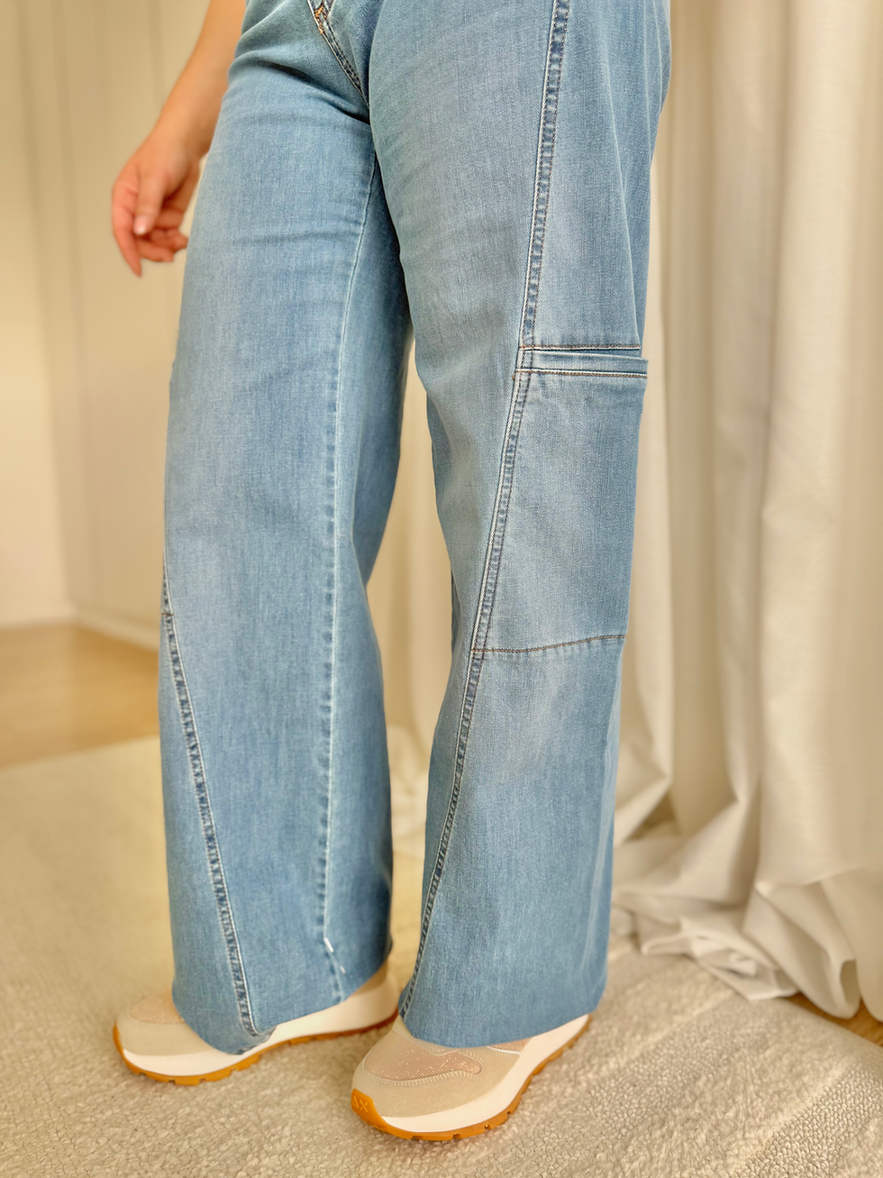 Thumbnail: 65855 Lichte jeans met platte zakken aan de zijkant hoge taille La Lot