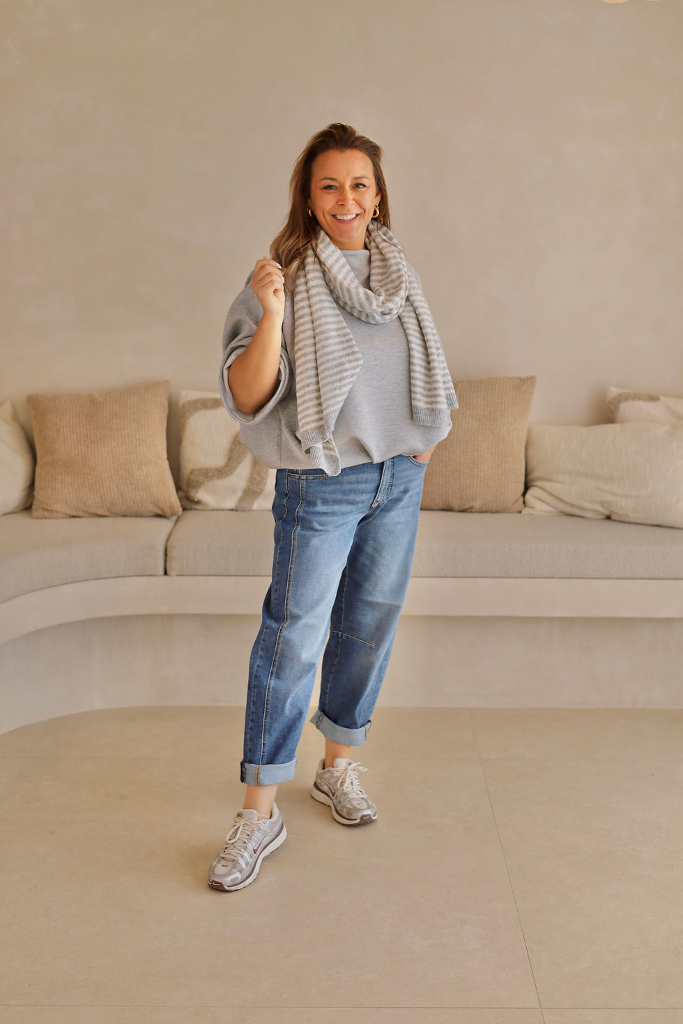 Thumbnail: 73686 Oversized sweater in lichtgrijs op rekker Black Rose