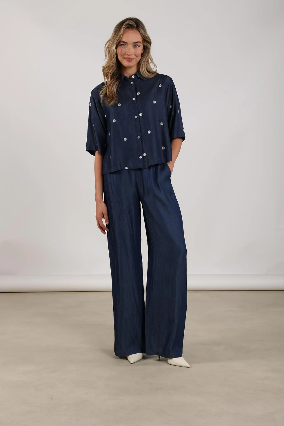 Thumbnail: 69303 Donkerblauwe blouse Nukus