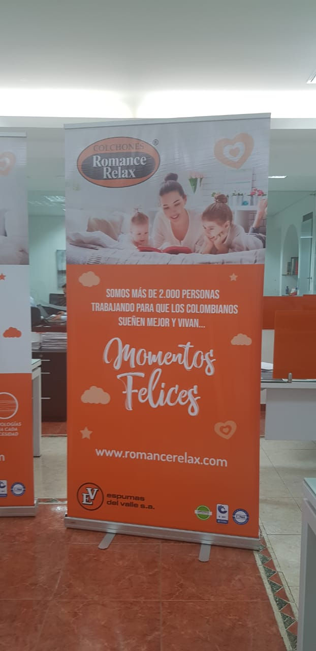 PENDÓN INSTITUCIONAL ROMANCE RELAX