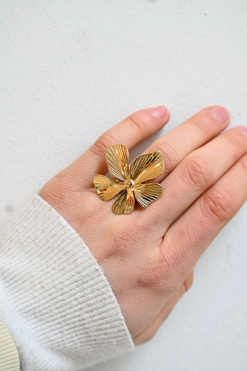Thumbnail: Golden Flower Ring-Goud/zilver