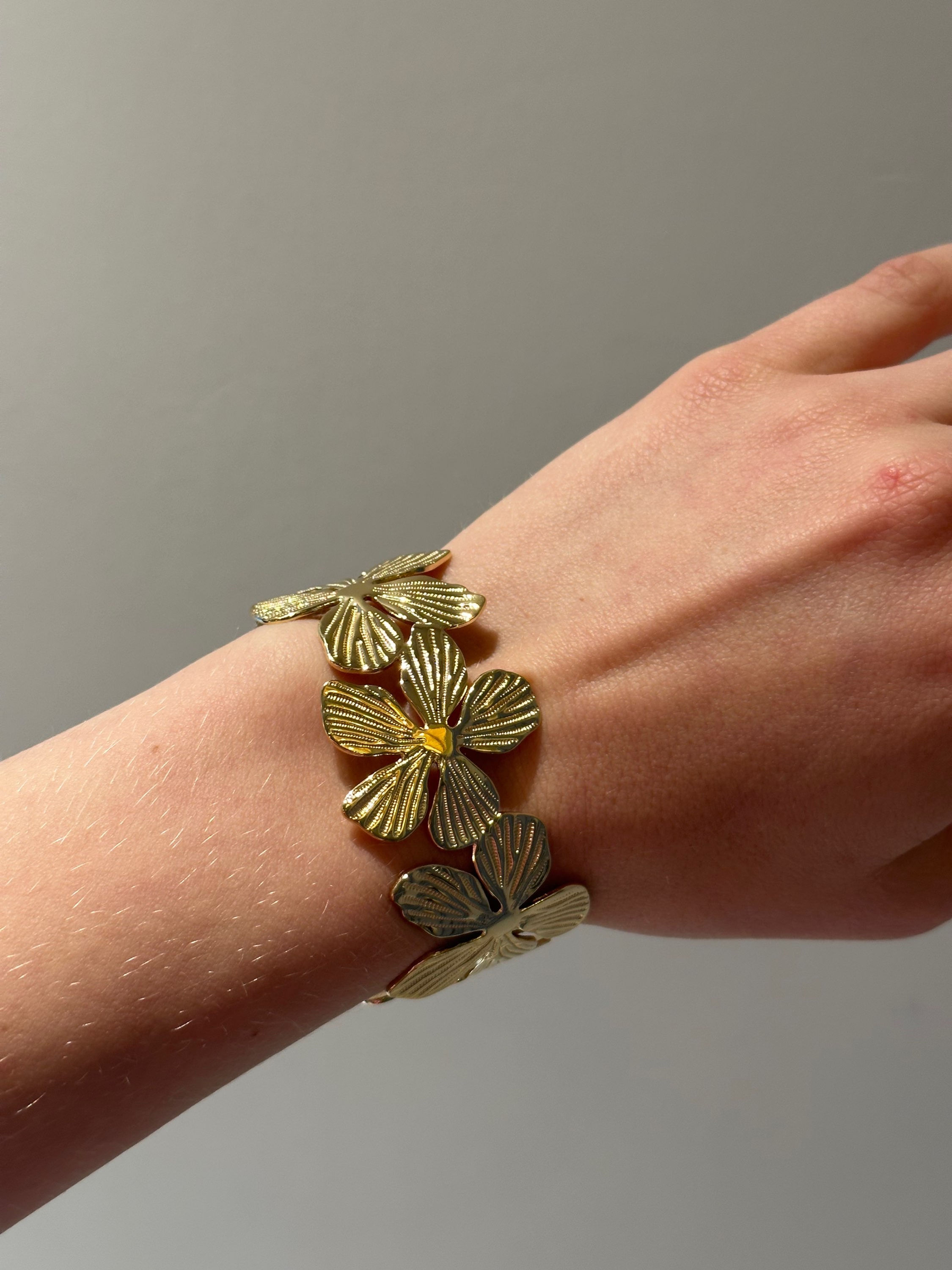 Big Golden Flower Bracelet