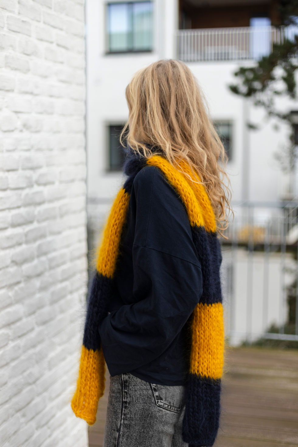 Thumbnail: Handmade Mia Scarf-Geel en Marine Blauw