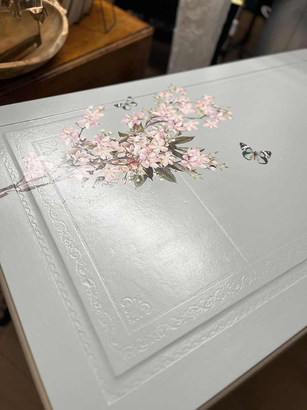 Thumbnail: Twin pedestal desk with bird and floral images