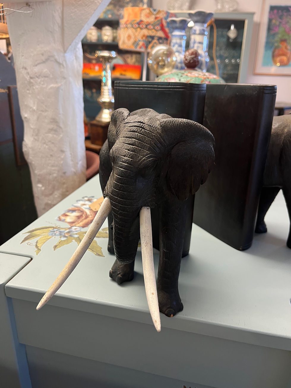 Thumbnail: Solid wood heavy elephant book stands