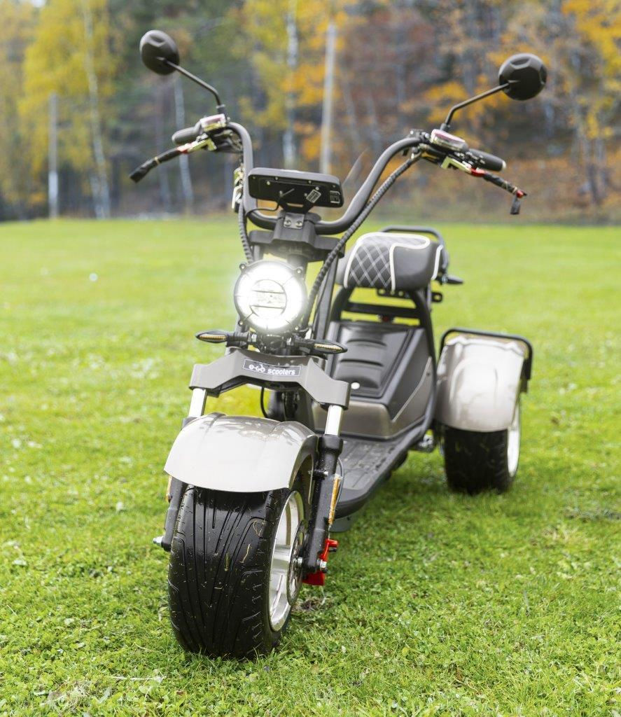 EGO Strike 1000W – Kolmipyöräinen vakaus kohtaa kaksipyöräisen ketteryyden