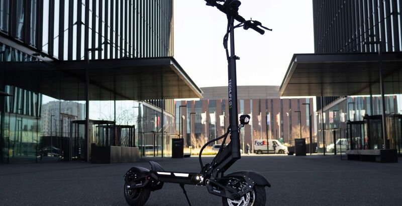 Esittelyssä Techlife Q3 Black – Mukavuutta ja tehoa kaupunkiajoon ilman vakuutusta