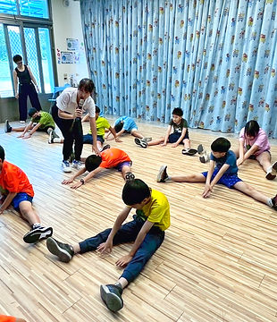 LINE_ALBUM_114-1體育課_250909_2_edited.jpg