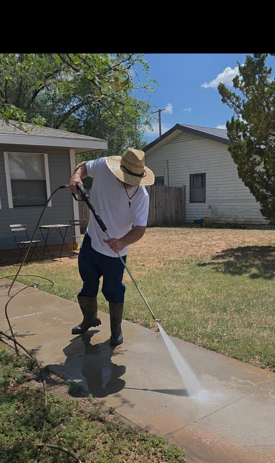 Pressure cleaning a residential walkway in Lubbock