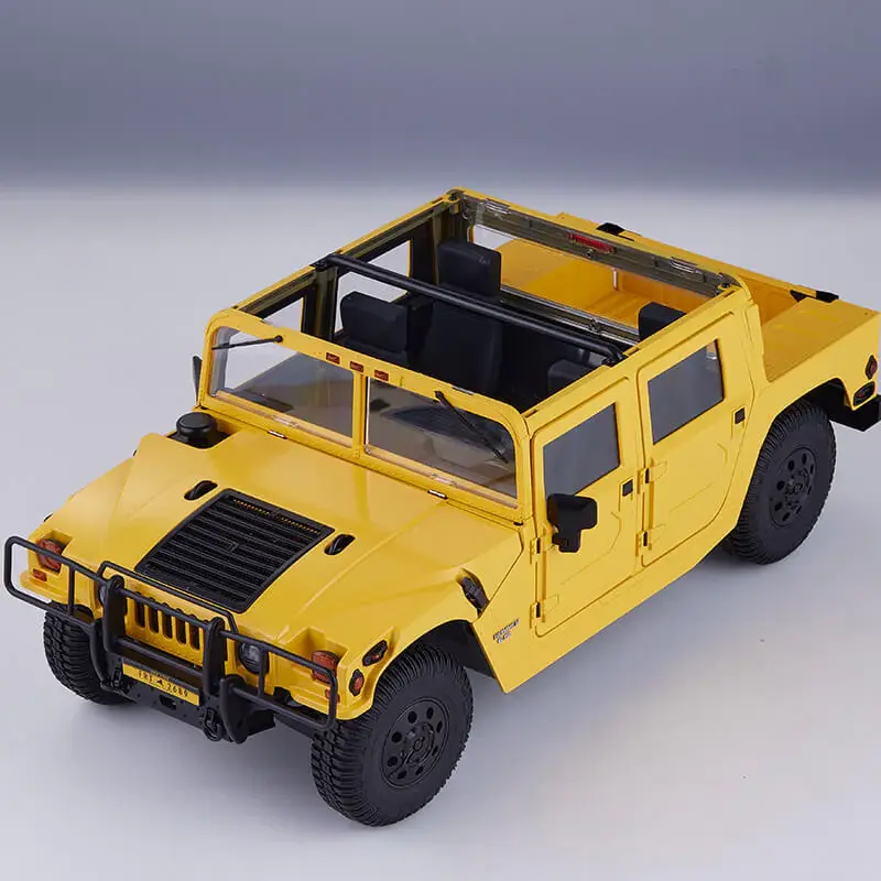 HUMMER H1イエローリモコン付き 1/6スケール
