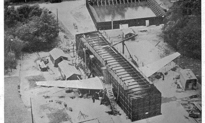 Water-tank-experiment-for-Comets-fuselage-testing-in-Farnborough-UK-2.jpg