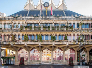 Fachada del Ayuntamiento de Ciudad Real en la Plaza Mayor, centro administrativo y social de la ciudad