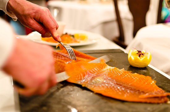 smoked salmon "a la coupe"