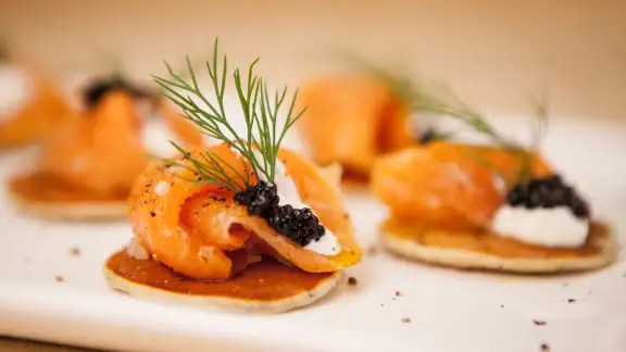 smoked salmon canapes