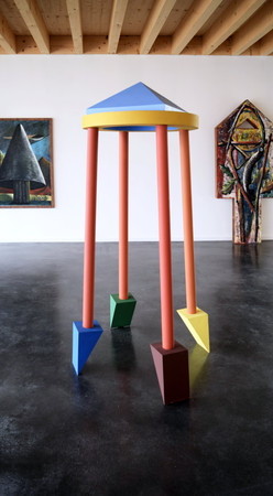 Marc Chopy
Petit temple de la juste respiration,1992.
Bois, peinture acrylique. H 175 x D 110 cm.
Photo : Jeanne Chopy ꕥ