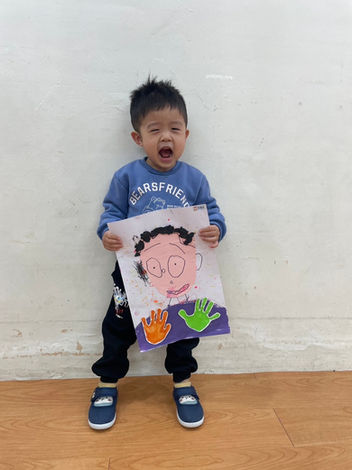 LINE_ALBUM_自畫像_250309_9