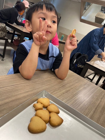 LINE_ALBUM_0416郭元益博物館_240428_4