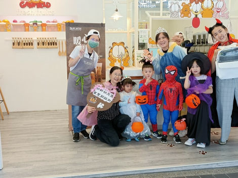 LINE_ALBUM_1030萬聖節踩街_231122_9