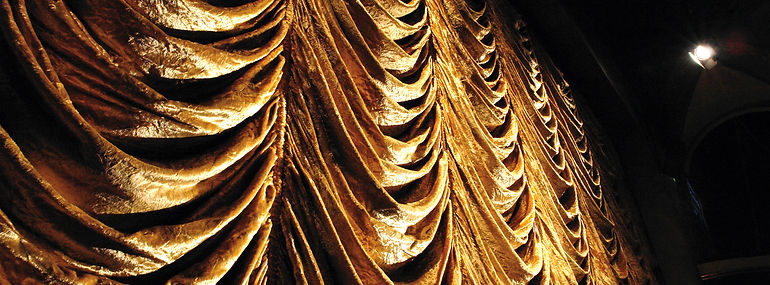 Vorhang webhigh.jpg