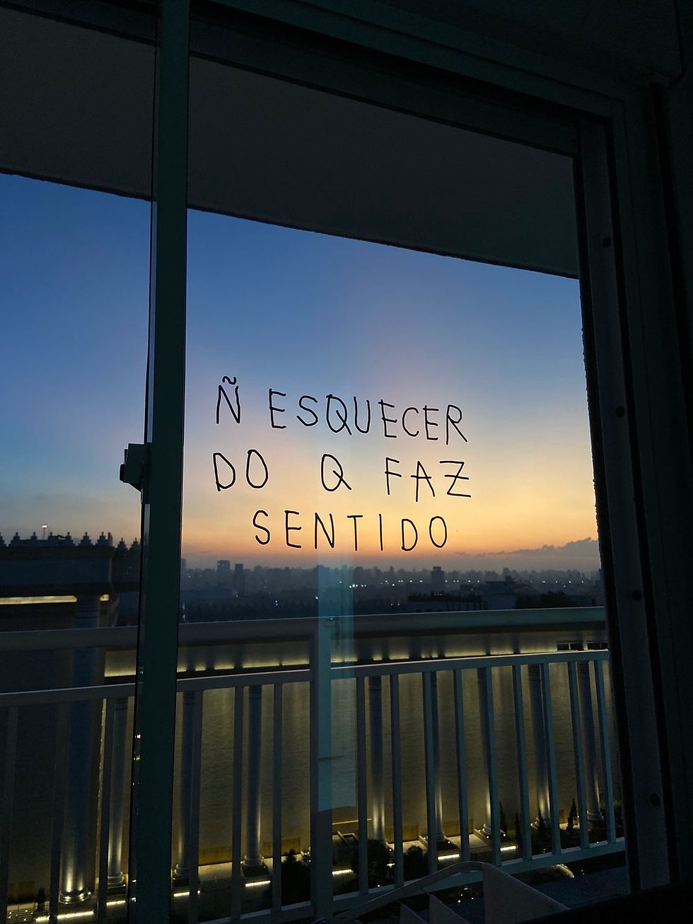Miniatura: adesivo ñ esquecer
