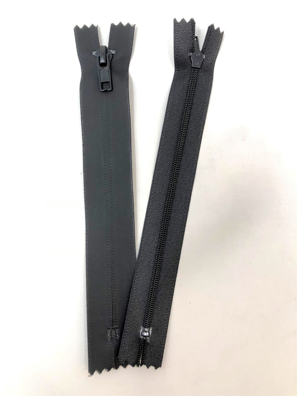 Thumbnail: 7 inch Water Resistant/ Water Proof Zippers 3mm or 5mm in Black (1 zipper)