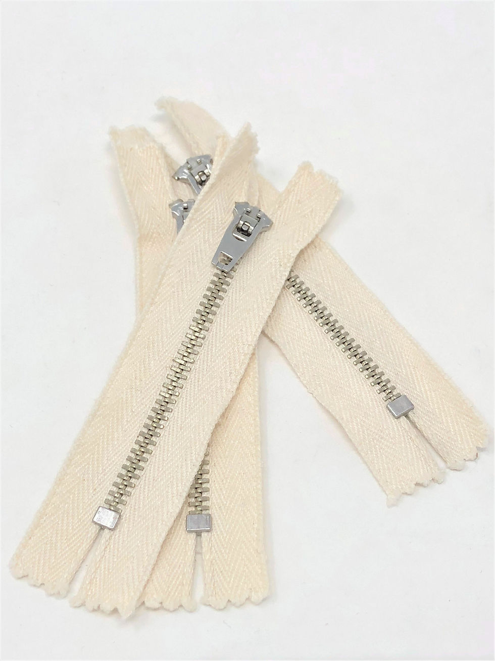 Thumbnail: 100 Piece 2",2.5",3" Zippers Cotton PFD Dye-able Tape, Nickel Teeth Closed 4.5mm