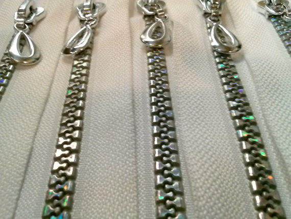 Thumbnail: Hologram Molded Plastic Zipper 5.5 Inch #5 Closed (NON-SEPARATING) - White (1 zi