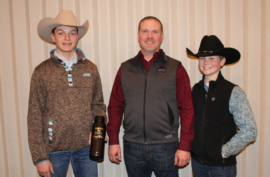 BOYS SILVER SHOW Logan Davis from Bidwell, OH was the 2025 Boys Silver Show Award winner presented by Gahler Farms at the 2026 Ohio Angus Association Banquet.