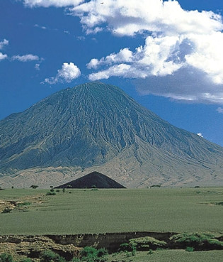 Mount_Oldonyo_Lengai_07_750_550shar-50brig-20_c1.jpg