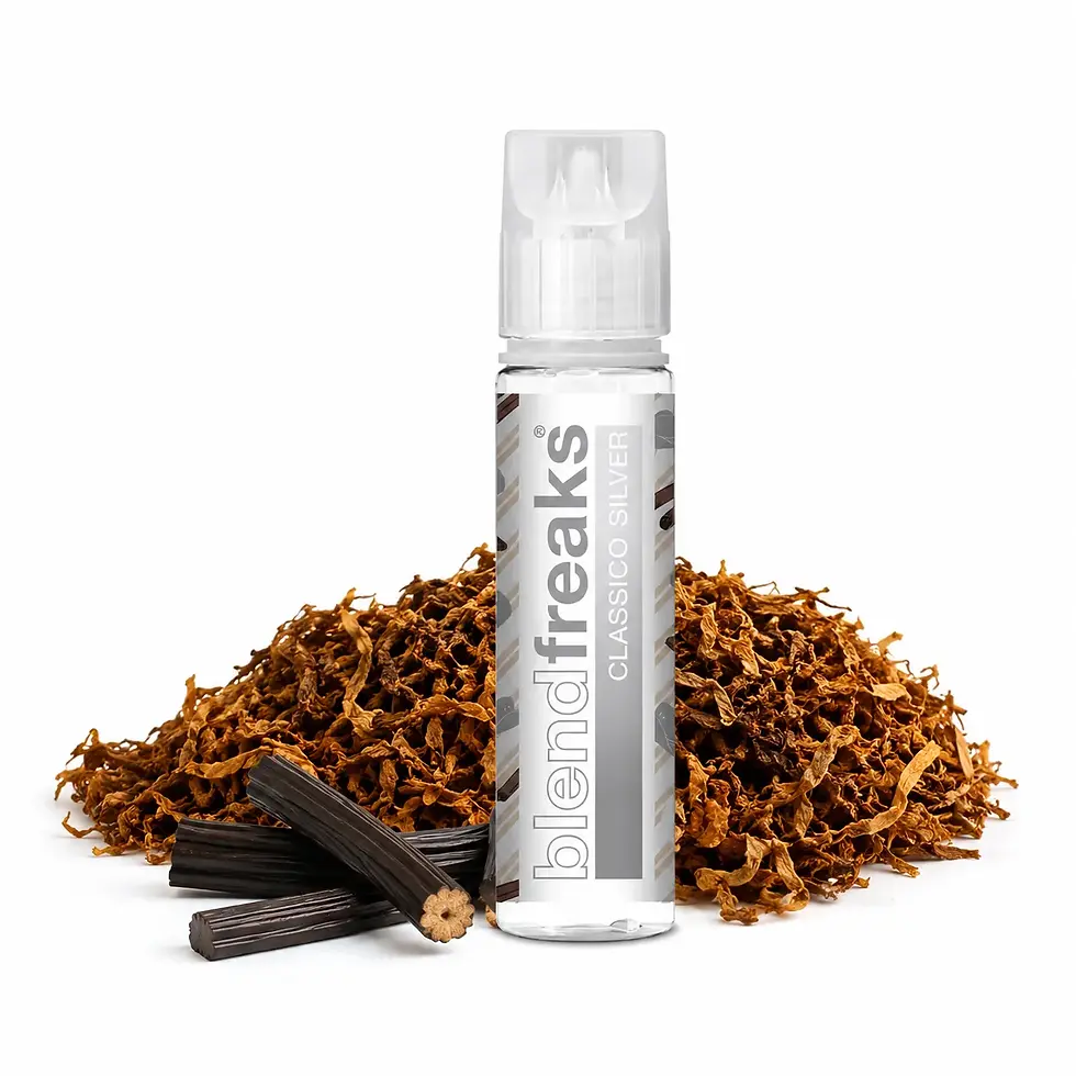 E liquide tabac blond réglisse Freaks dans un univers western avec tabac blond et bâtons de réglisse sur table rustique