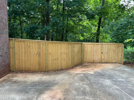 Custom Fence installed in Stockbridge, Ga