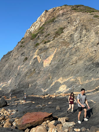 Investigating the hidden rock formations and coastal geology of the Algarve