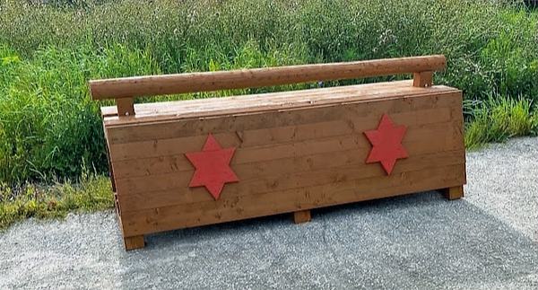adjustable table top xc fence with post_edited.png