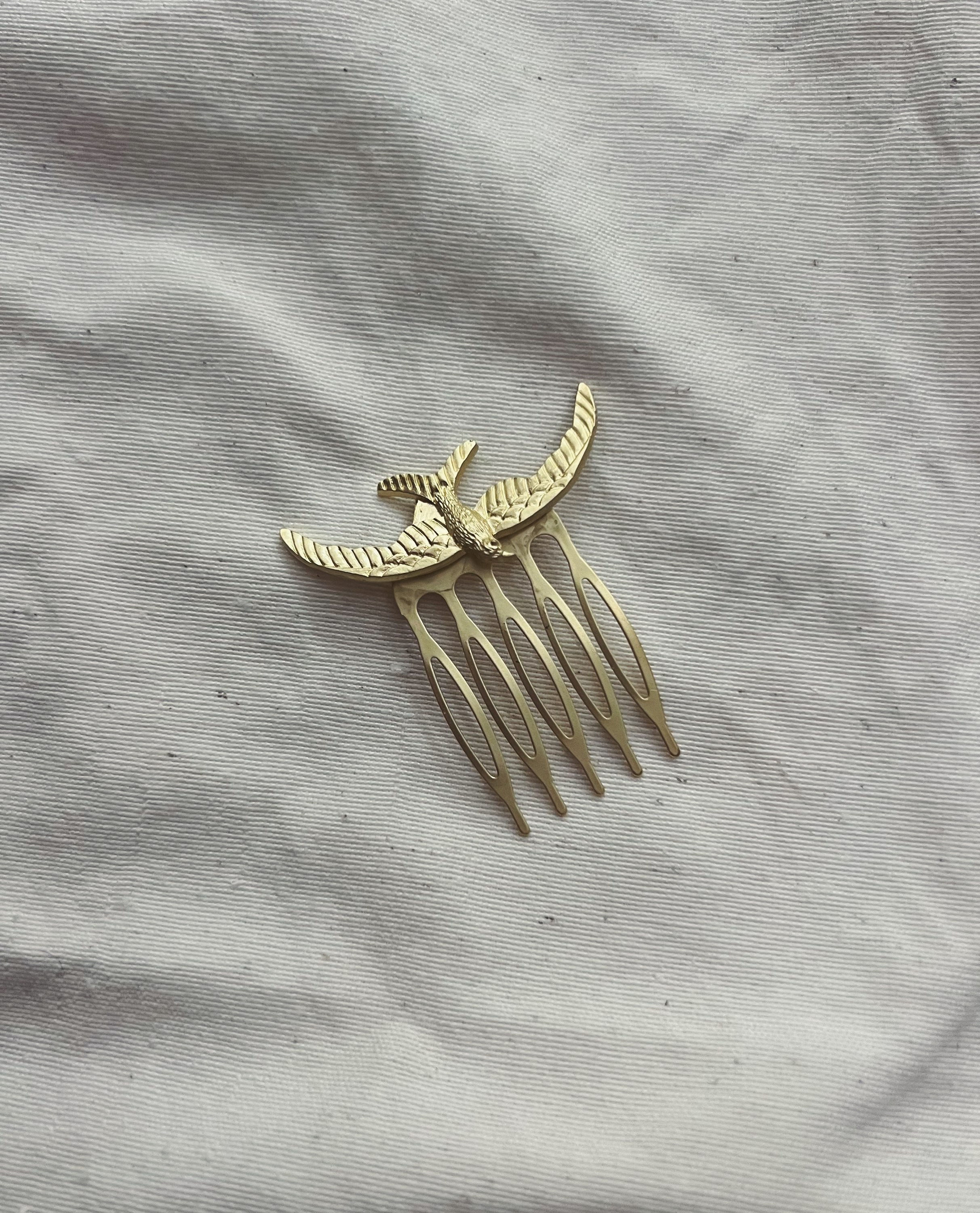 Peinecillo golondrina ala 